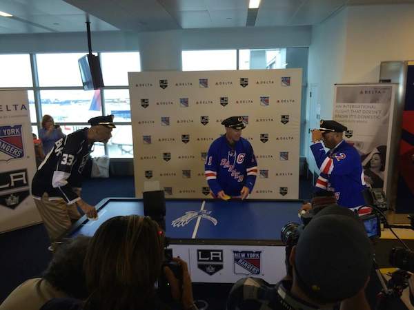 Photo: Twitter via @sean_leahy / Puck Daddy